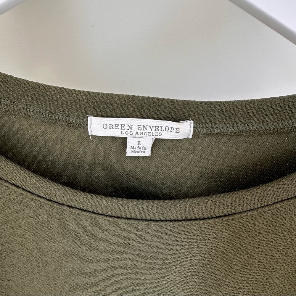 Green Envelope Army Green Ruffled Short Sleeve Shirt Size Large - Picture 6 of 9